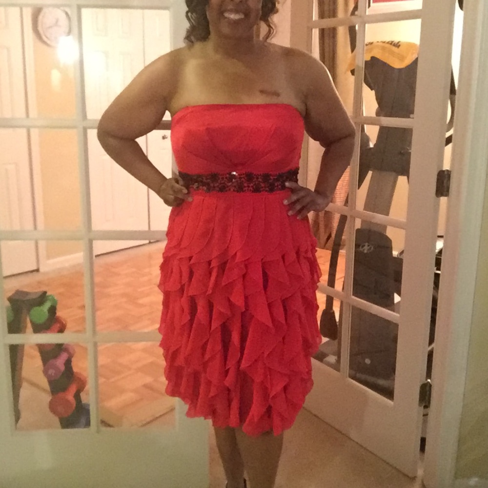 City Chic Strapless Ruffle Dress XS (14 W)